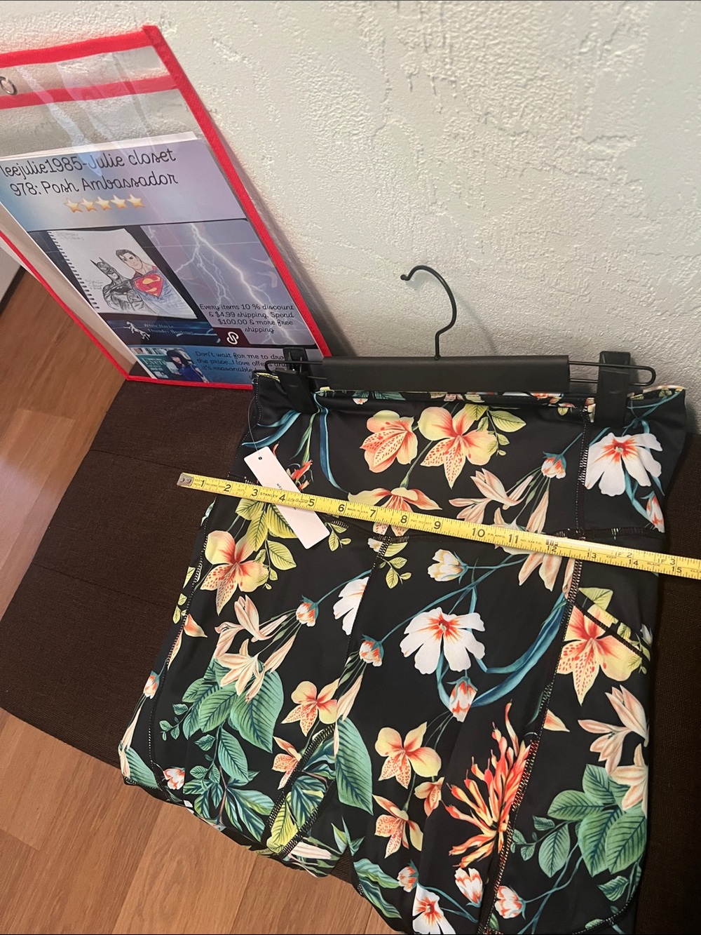 #2375**ododos Black Floral Capri Leggings - Picture 5 of 17
